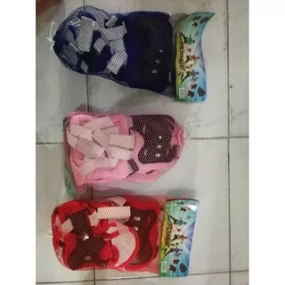 Deker sepatu roda anak