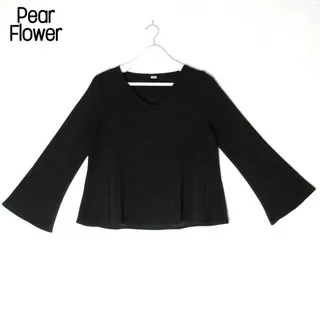 PEAR FLOWER BLACK BLOUSE atasan panjang hitam elegan SATIN  wanita Size M