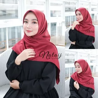 Hijab Segiempat Satin Velvet / Velvet Square / Jilbab Satin / Dian Pelangi