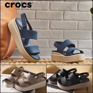 Crocs Brooklyn Low Wedge / Sepatu Wanita / Crocs Wanita / Crocs Wedges / Sepatu Crocs / Sepatu Wedge
