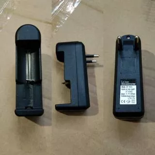 Charger baterai 18650 cas batery vapor batterai betrey senter swat batrei vape 1 slot