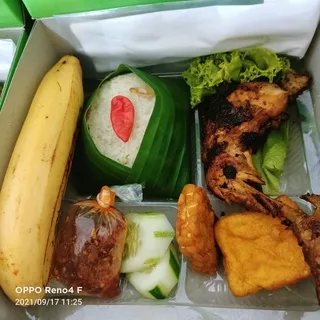 PAKET NASI BOX NASI KOTAK NASI KUNING MURAH AYAM BAKAR KREMES GERPEK PILIHAN PAKET BERVARIASI