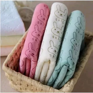 handuk bayi/ handuk/ bayi/ perlengkapan mandi/ anduk bayi/ handuk mandi anak/ baju handuk/ handuk mandi bayi/ handuk baby/ lap bayi/ handuk mandi/ handuk bayi microfiber/ handuk bayi lembut/ handuk halus/ handuk lembut/ microfiber/ lap anak/ saputangan