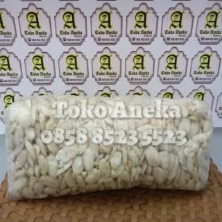 Kacang Kenari 1kg (repack)