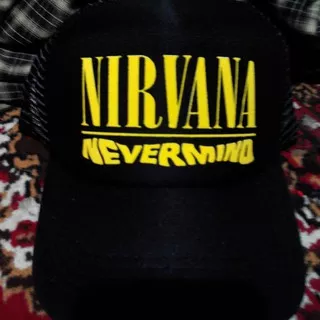 Topi Band The Strokes Oasis Metalica Coldplay Aerosmith Incubus NIrvana The beatles Grunge Pearljam