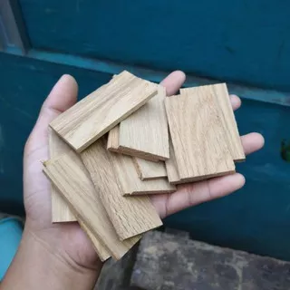 kayu oak kecil 7x3.5x0.4cm