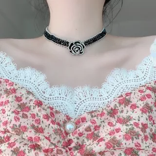 ?SMAX?Korean Style Black Crystal Flower Necklace