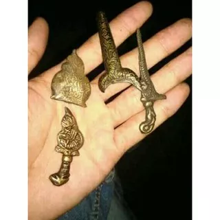 ? Keris Semar dan Keris Nogososro ™