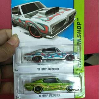 Hot Wheels 68 Hemi Barracuda Silver atau Hijau HW Workshop