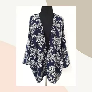 Vilove outer - elegant navy flowery