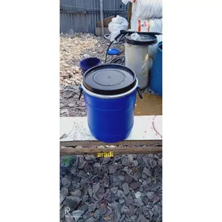 drum plastik/tong plastik/tempat penampungan air kapasitas 40 liter