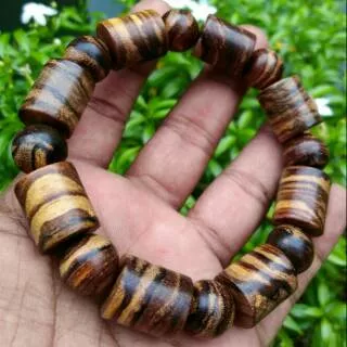 Gelang Kayu Gaharu Zebra Super Kalimantan 14mm