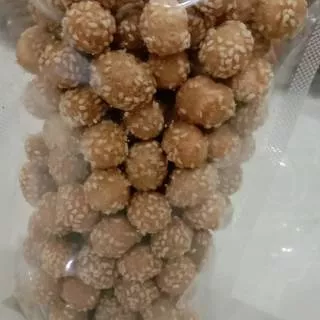 KUE KECIPUT/KUE WIJEN/PILUS WIJEN/SNACK ENAK GURIH/SNACK KEKINIAN