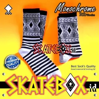 Kaos Kaki Motif Monochrome Tribal RIB Skate Old School Socks