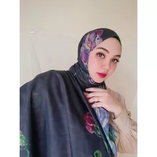 Sweet Spring Series Black / Hijab Voal / Hijab Segiempat / Jilbab Motif
