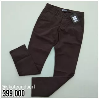 CELANA CHINO INSIGHT ORIGINAL