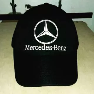 Topi Mercedes-Benz