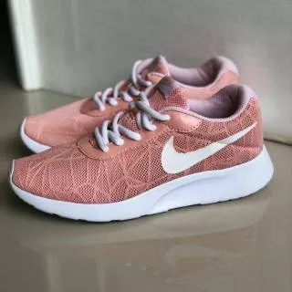 Nike Tanjun Trainer Rush Pink for ladies size 36-40 Original Made in Indonesia