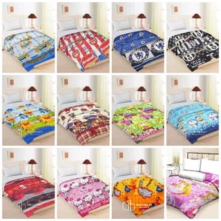 Selimut regina Motif Bola/karakter/comforter bola/selimut bola uk 150x200:Juventus,arsenal,chelsea,manc city,pooh garden,Teddy bear,Spongebob,Doraemon,ferary,pooh balon,princess,hello kitty.Selimut bola/bedcover bola