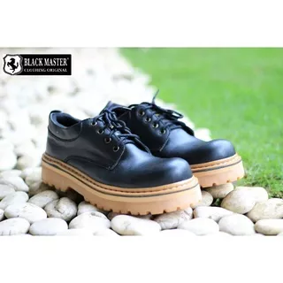 Sepatu Pria Semi Boots Kulit Asli Terbaru BLACK MASTER UG LOW Sol Gum ORIGINAL Sepatu Hiking Bikers Nongkrong