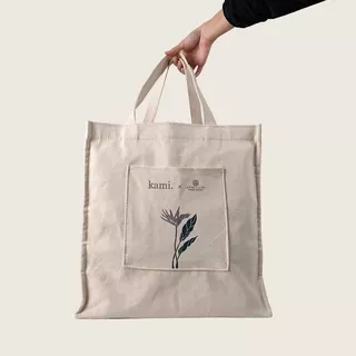 Debellin x Kami. Tas Tote Bag kanvas premium