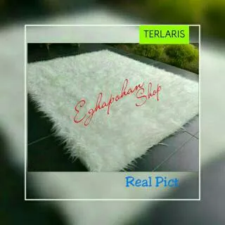 KARPET BULU PUTIH KOREA Uk 100x130CM/KAIN BULU PUTIH/ KARPET BULU LEMBUT/KARPET BULU MURAH/ALAS FOTO