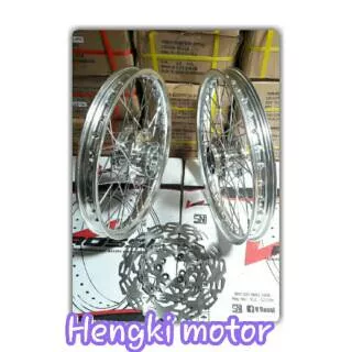 Velg satria fu ..velg v rossi uk 140x17 wm silver ..jari2 full crome