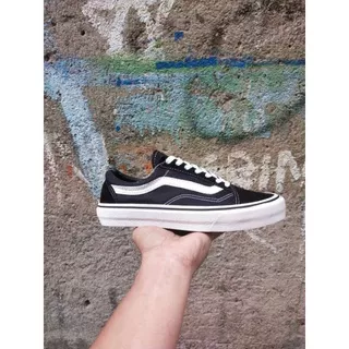 Sepatu Vans Oldskool Women Hitam Putih