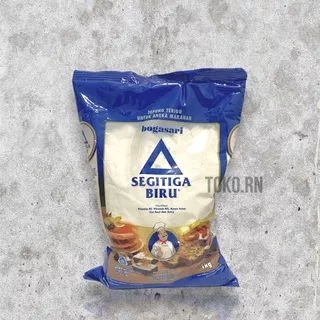 Terigu kemasan segitiga premium 1kg / terigu segitiga biru