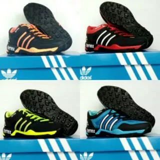 Sepatu adidas terrex boost