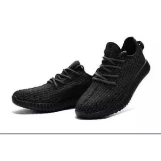 PROMO Sneakers pria wanita yeezy sepatu lari santai hitam polos