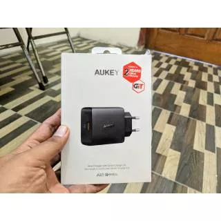 Wall Charger Aukey dan Ugreen Support Quick Charge 3.0