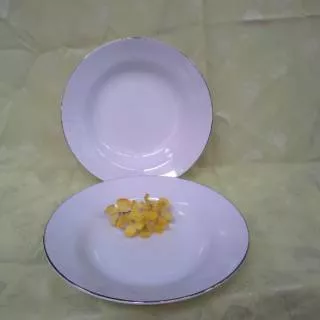 Indo Keramik Gold Lining Piring Makan berukuran 8 inch / 20 cm Soup Plate 8 list mas (Ps-8 m)