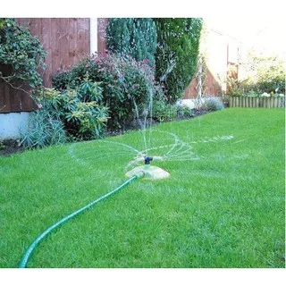 Sprinkler Spray Irrigation Rotate Alat Siram Tanaman Di Taman Model Putar