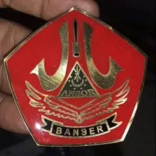 PIN/ EMBLEM BANSER