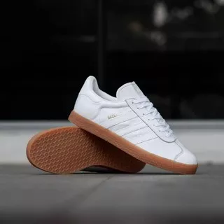 SEPATU ADIDAS GAZELLE LEATHER FULL WHITE GUM SOLE