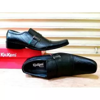 Sepatu Kickers pantofel gesper hitam kulit asli