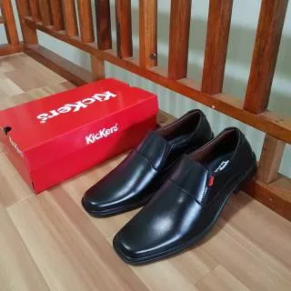 Sepatu casual Kickers pantofel slop Black Formal Dinas Kantor Pria *FREE KAOS KAKI