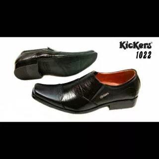 Sepatu pria formal kerja kantor dinas pria kickers low pantofel kulit sapi asli hitam casual trendy