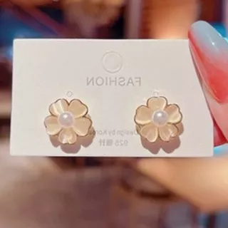 Anting Giwang Wanita Manis Model Korea Bentuk Bunga & Mutiara Silver S925 - Earrings Pearl Flower Silver Plated