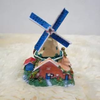 Miniatur Pajangan Kincir Angin Souvenir Holland Belanda