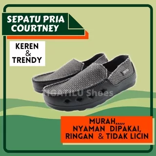 Sepatu Santai Pria COURTNEY Original Murah / Sepatu Slip On Pria Casual  Murah / Sepatu Pria Casual Slip On / Sepatu Slip On Cowok Murah / Spatu Slip On Pria / Sepatu Pria Murah /  Sepatu Kain Pria / Sepatu Tanpa Tali Pria / Sepatu Keren Pria