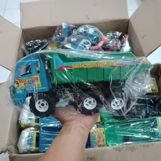 Truk tronton dump plastik ukuran sedang