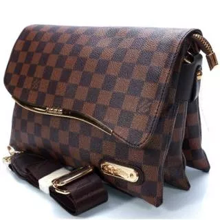 TAS SELEMPANG LOUIS VUITTON LV 8120