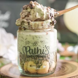 TIRAMISU - Pathis Chocolade Cemilan Coklat Jar Lumer Choco Crunchy