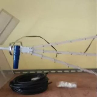 Antena TV TiTis berikut kabel rg 6 belden 20 mtr + jack + klem kabel