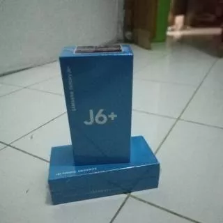 Samsung j6+ 4/64 gb