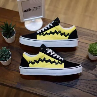 VANS OLDSKOOL PEANUTS CHARLIE BROWN VANS OLD SKOOL X BAPE SHARK TEETH YELLOW/KUNING LOW CUT/PENDEK