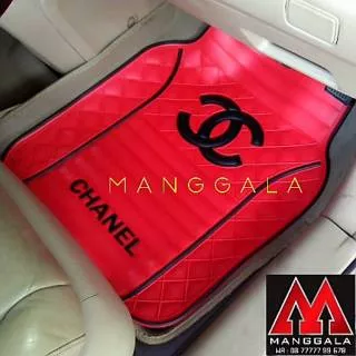 Karpet Mobil Chanel Merah Logo Hitam