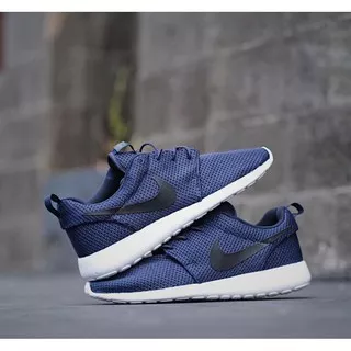 NIKE ROSHERUN MIDNIGHT NAVY SIZE 40-44 PREMIUM QUALITY